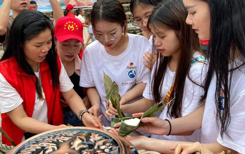 閩衛(wèi)院學子三下鄉(xiāng)：傳承端午文化，筑牢文化自信