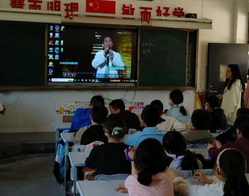 三下鄉(xiāng)|西安建筑科技大學(xué)信控學(xué)院“情暖童心”實(shí)踐團(tuán)隊(duì)于7月20日赴陜西省西安市鄠邑區(qū)草堂營(yíng)村開(kāi)展活動(dòng)