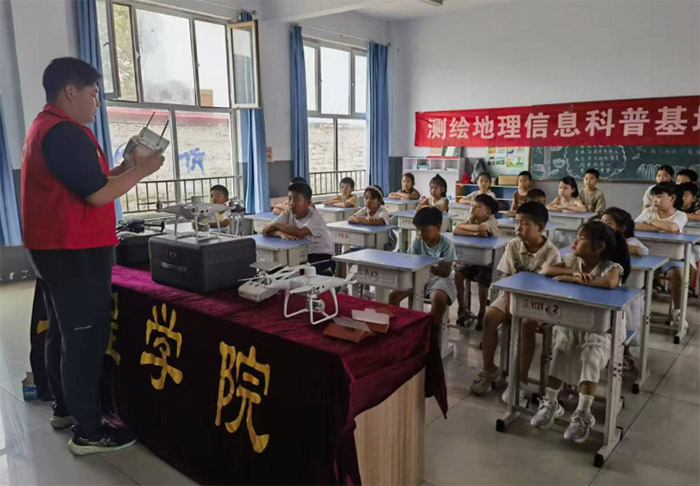 河北工程大學(xué)礦測學(xué)院暑期實(shí)踐：科技賦能鄉(xiāng)村 青春傳遞溫暖
