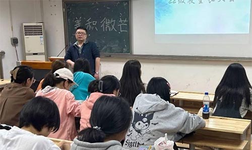 善積微芒，造炬成陽——2022級(jí)寢室長大會(huì)成功召開