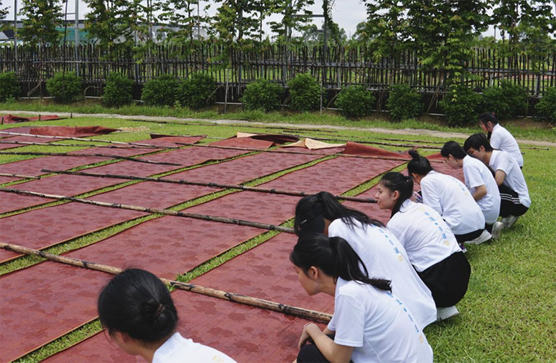 江職“香遇·非遺”實踐團尋香云紗非遺之美，助力“百千萬工程”