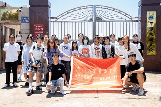 山花爛漫，筑滿希望/為鄉(xiāng)村女童搭筑生理知識(shí)的橋梁