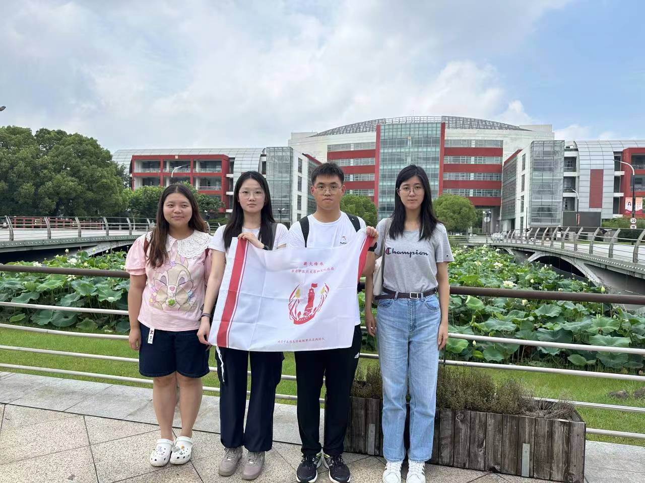 【一臨薪火實踐團】“半夏送爾游天下，素問幾時可當(dāng)歸”