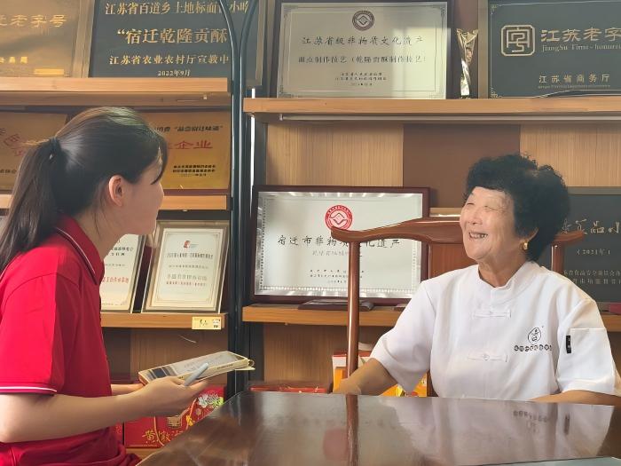 皂河尋蹤承古韻 學子問藝葉書華