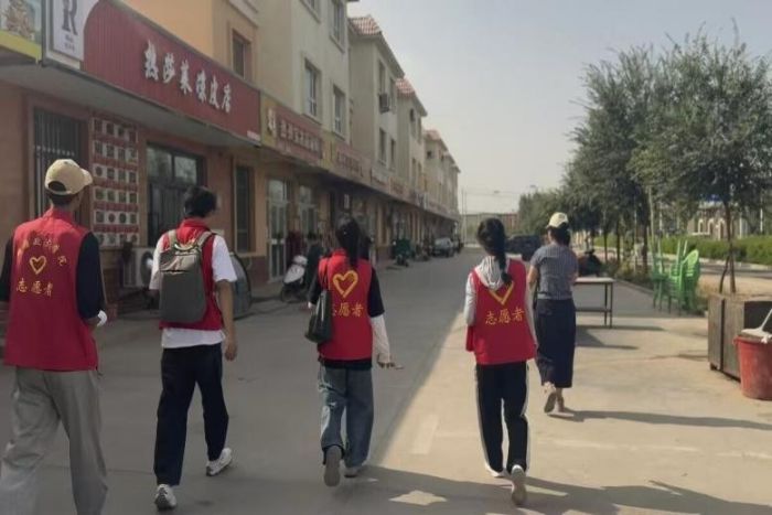 入戶傳“智”解農憂，科技護“葡”助增收