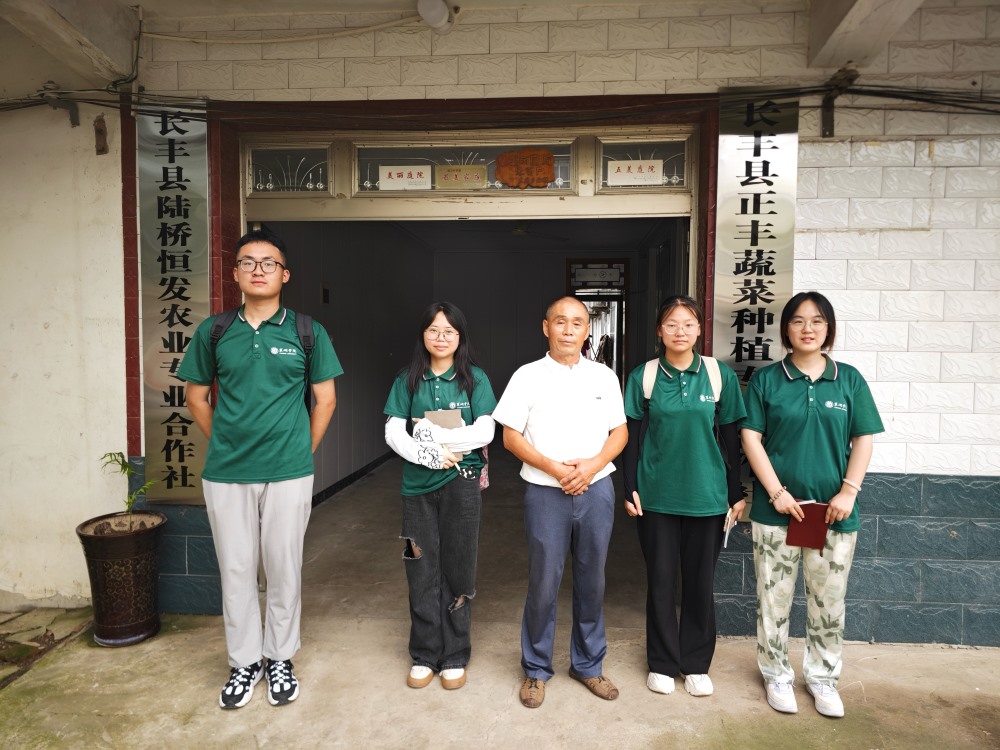 專訪陸橋社區(qū)蘿卜協(xié)會，揭秘獨(dú)特種植技術(shù)與發(fā)展歷程——巢湖學(xué)院工商管理學(xué)院“心之源·鄉(xiāng)村情”赴左店鎮(zhèn)村史挖掘?qū)嵺`調(diào)研團(tuán)開展人物專訪—蔣玉祥、蔣傳云