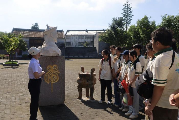 故居無聲，精神回響——桂林理工大學綠色發展倡導團探訪劉永福故居側記