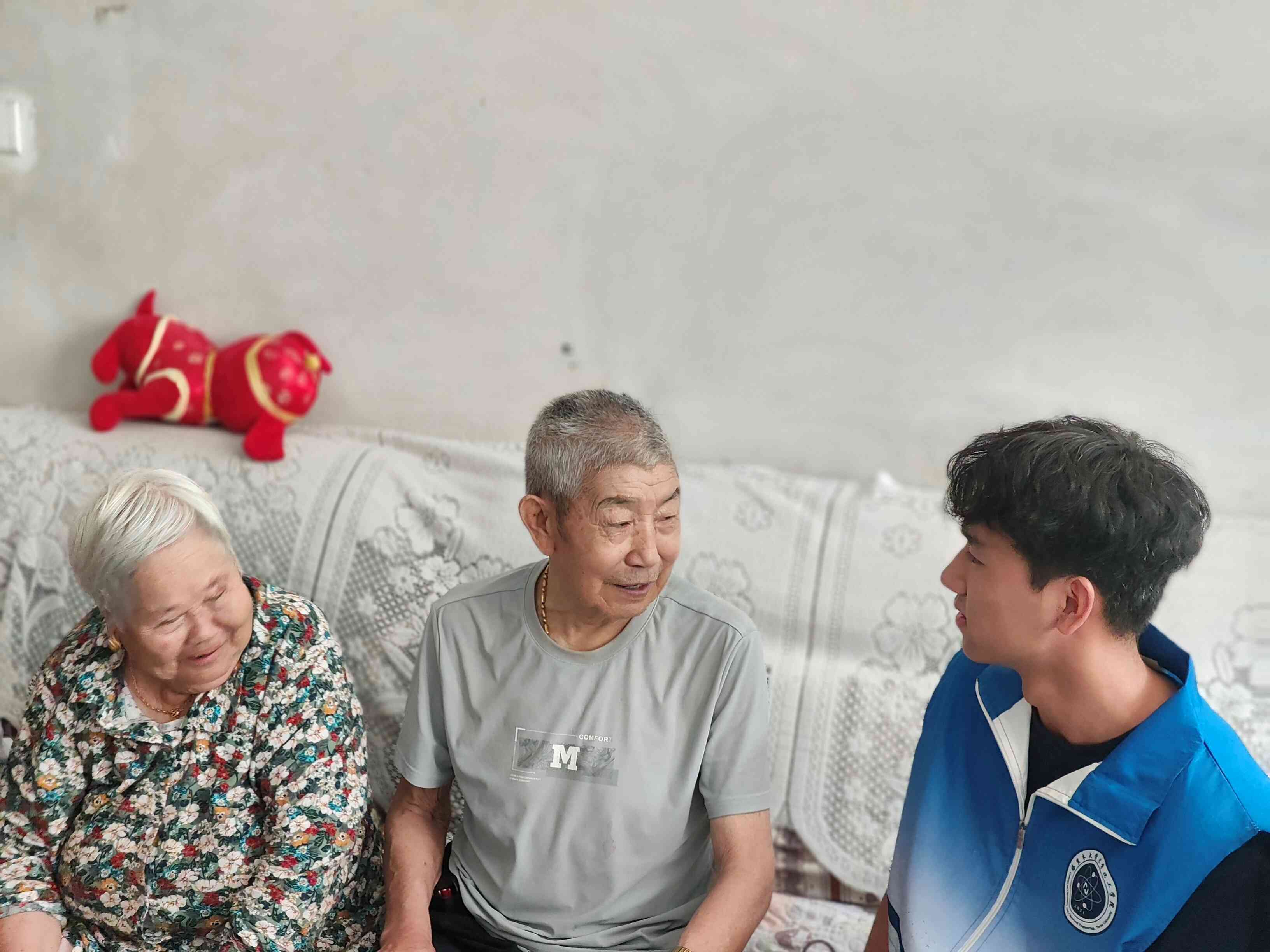 憶往昔崢嶸，鑄今朝輝煌
