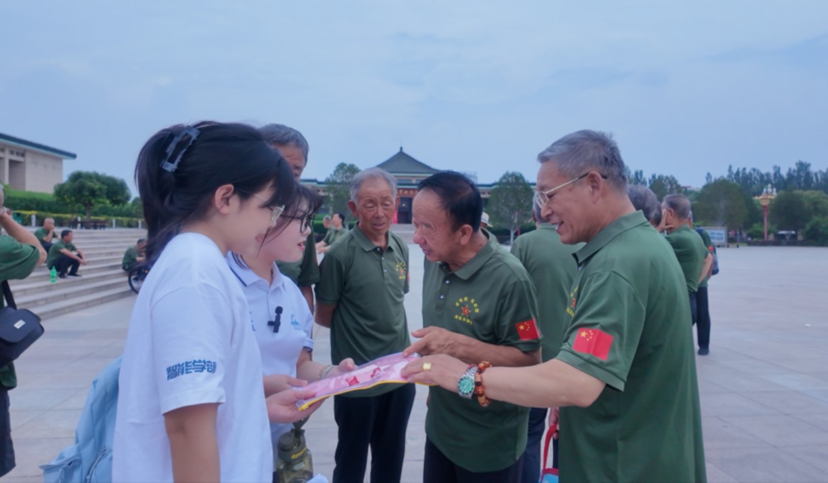 循地道戰(zhàn)歌足跡，探軍民同心密碼 ——哈工大學(xué)子赴八路軍太行紀(jì)念館追溯軍民共戰(zhàn)印記
