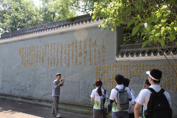 華中科技大學學子赴江西余江，開展“傳承血防精神，助力健康中國”活動