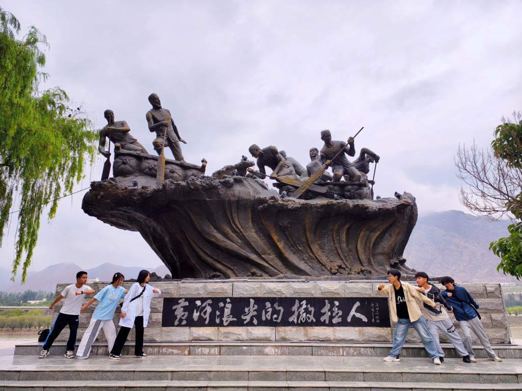 循化大地綻放民族團結之花，江南學子共繪循化風情畫卷
