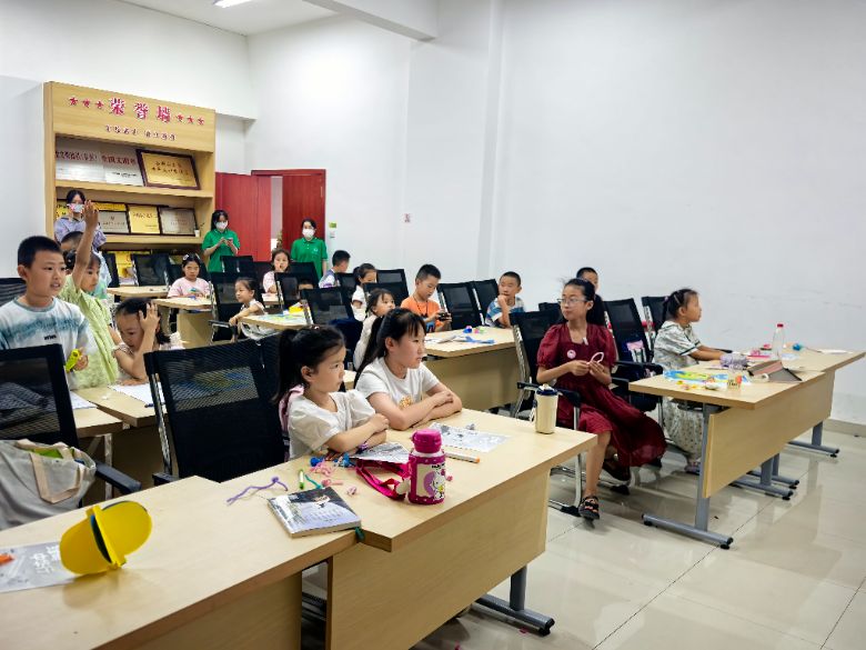 三下鄉：“綠疇中華行”團隊深入社區，順利開展植物科普活動