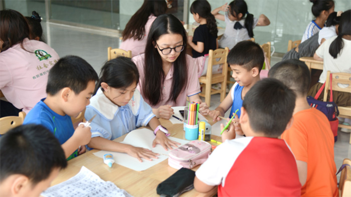 閩南理工學院教育學院“院長媽媽有約”社會實踐|科普“童”行，照亮未來