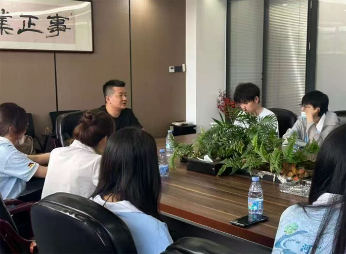 玉溪師范學(xué)院“新農(nóng)人領(lǐng)航團(tuán)”者竜鄉(xiāng)實踐：政校企協(xié)同，數(shù)字技能賦能鄉(xiāng)村產(chǎn)業(yè)振興