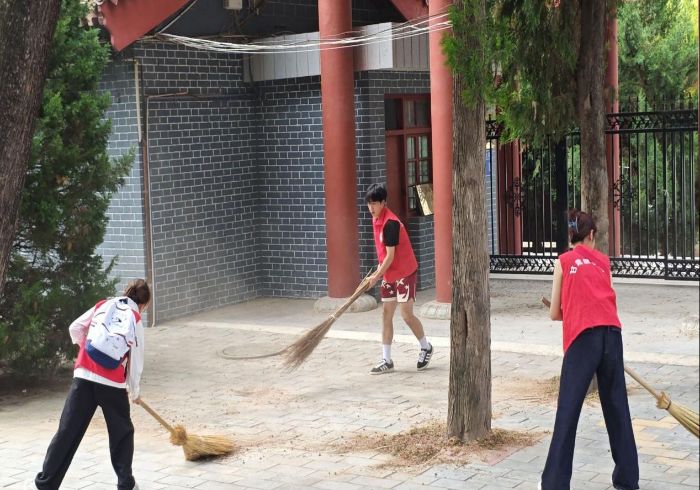 紅心向黨擔使命，醫路承志踐初心