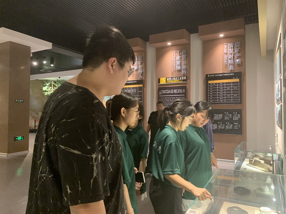 實踐進行中|青島農業大學園林與林學院“綠韻筑夢”實踐團探訪鶴崗博物館，深化城市歷史與農耕文化認知
