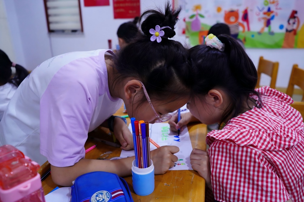 河海學子社區踐水科普賦能青少成長