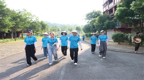 【長(zhǎng)師學(xué)子三下鄉(xiāng)】青年志愿行，助農(nóng)正當(dāng)時(shí) ——“青春星火筑夢(mèng)團(tuán)”開展助農(nóng)實(shí)踐活動(dòng)