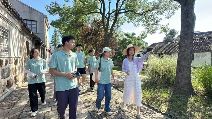 青春對話千年石墻：常大學子解碼焦溪“黃石半墻”的生態密碼與傳承實踐