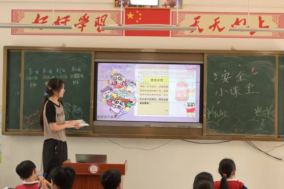 陽(yáng)江鎮(zhèn)課堂“醫(yī)”心守護(hù)，廣東醫(yī)大學(xué)子解鎖人體奧秘之旅