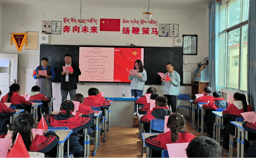 紅小醫(yī)“筑夢甘孜”：傳承紅色精神，推動鄉(xiāng)村發(fā)展與健康普及
