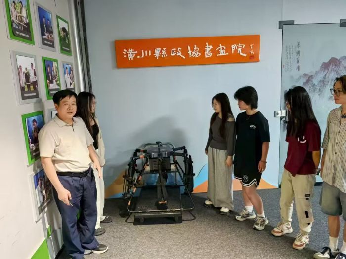 探索創新創業新生態——華中農業大學化學學院實踐隊赴信陽青創中心開展暑期實踐