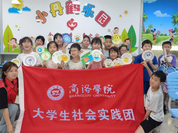 陽光暖童心實(shí)踐隊(duì)暑期三下鄉(xiāng)活動(dòng)多彩開展