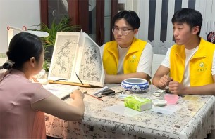 南交學(xué)子三下鄉(xiāng)：匠心獨(dú)運(yùn)，瓷上生花，尋訪揚(yáng)州瓷刻藝術(shù)
