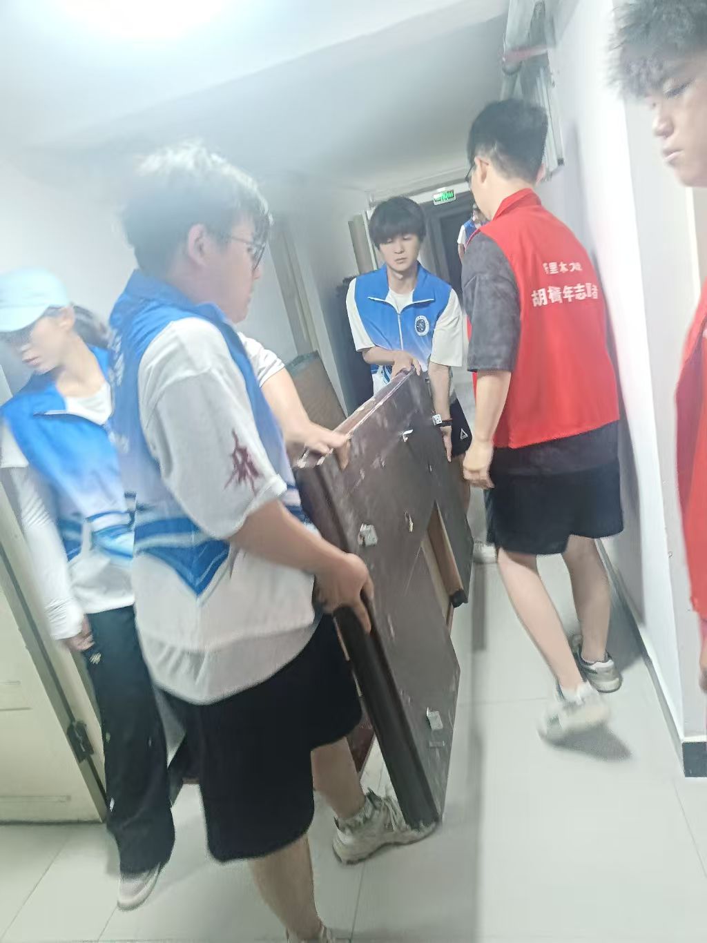 化學化工學院胡楊學子宣講團赴奎屯市社區開展實踐活動，青春賦能基層服務