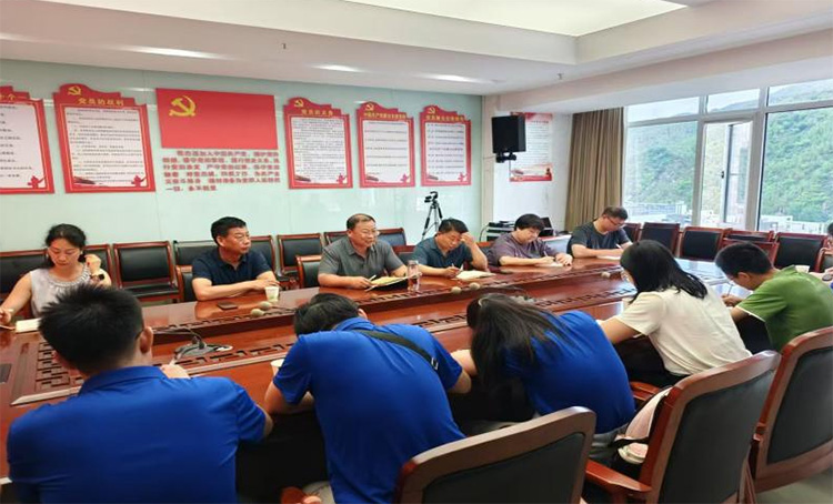 河南科技大學(xué)“河小哨”公益科普志愿服務(wù)隊走進(jìn)欒川縣環(huán)保局助力生態(tài)環(huán)保科普實(shí)踐