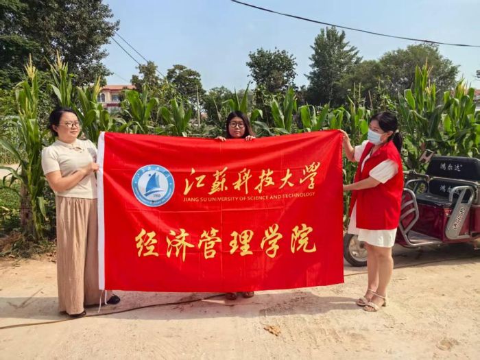 　　　　創新普法接地氣紅色教育潤人心 　