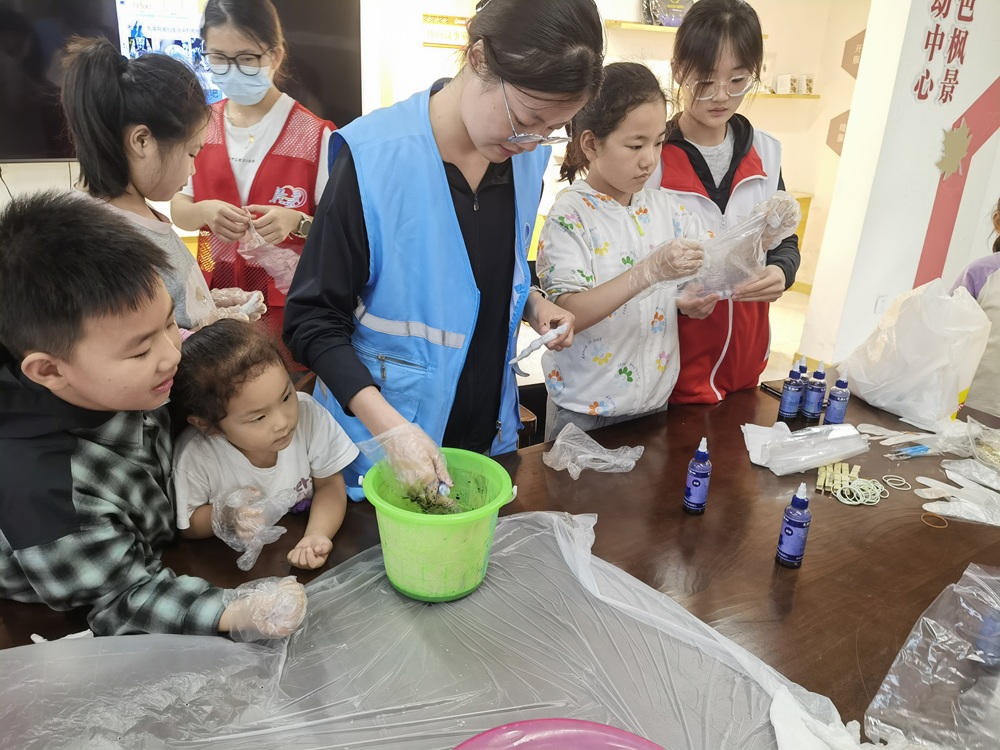 淮工學子三下鄉： 暑托筑夢，點亮夏日童心
