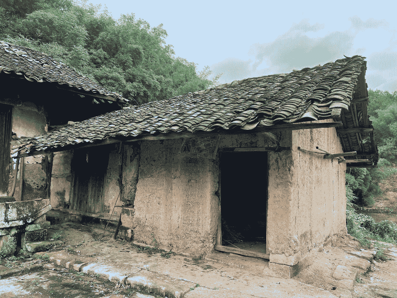 重慶人文科技學(xué)院 | 瞻仰紅色遺跡，傳承紅色文化