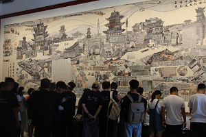 長(zhǎng)大學(xué)子赴太原：探舊址習(xí)晉商文化，走醋園傳非遺之火。