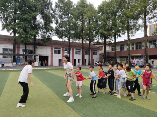 武漢鐵路職業技術學院醫療與護理學院“‘救’在你身邊志愿服務隊”開展暑期“三下鄉”志愿活動