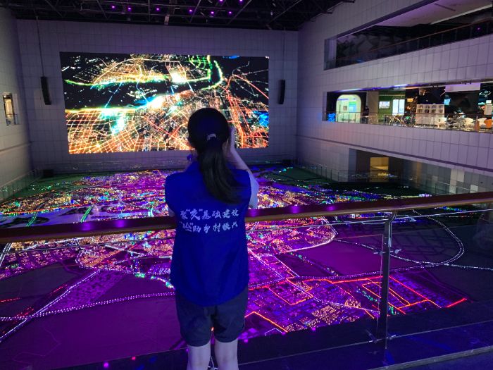 青年力量助推綠色交通——東林學(xué)子走進(jìn)哈爾濱開展“三下鄉(xiāng)”社會(huì)實(shí)踐