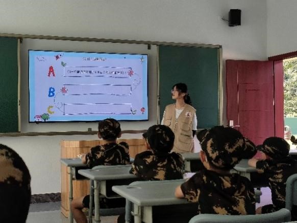 佛科院學子深入連南瑤族自治縣三下鄉：義教促交流，互助共
