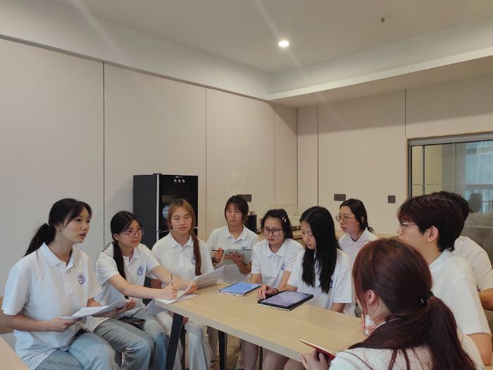 重慶人文科技學院浮光志愿小分隊 “腳步丈量玉觀 青春踐行使命”三下鄉社會實踐活動圓滿結束