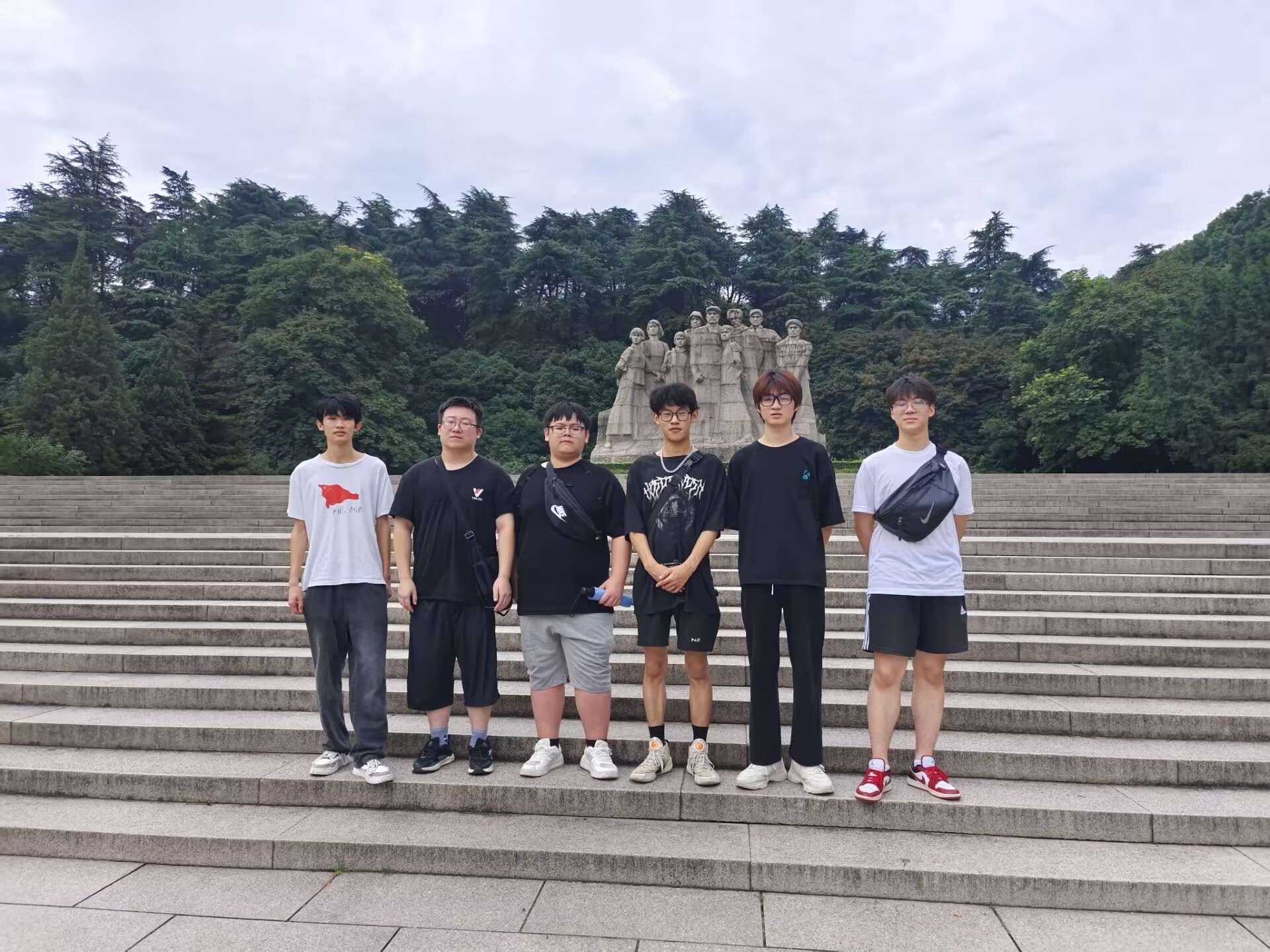 地信學(xué)子赴南京紅色紀(jì)念館開展“體悟紅色精神，傳承紅色基因”主題實踐項目
